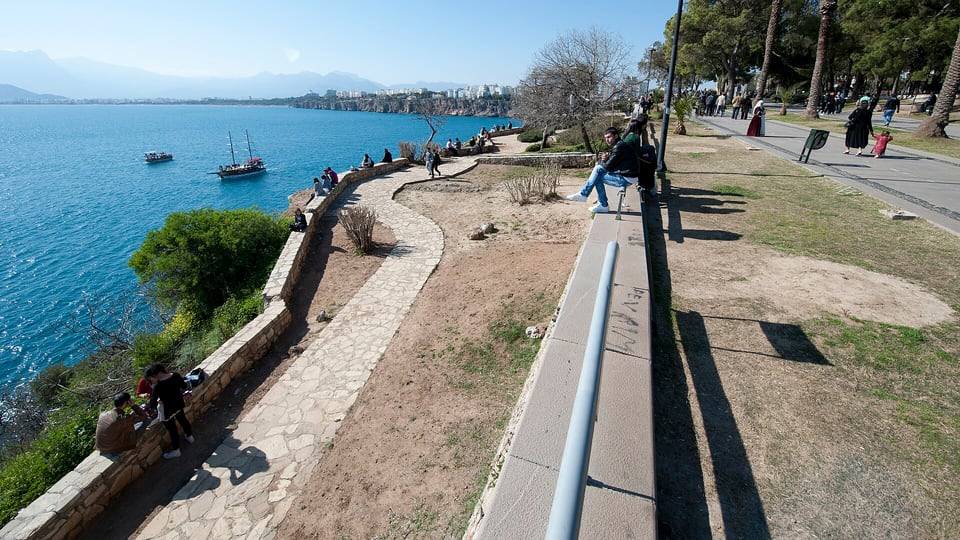 Karaalioğlu Park path above the Antalya coast