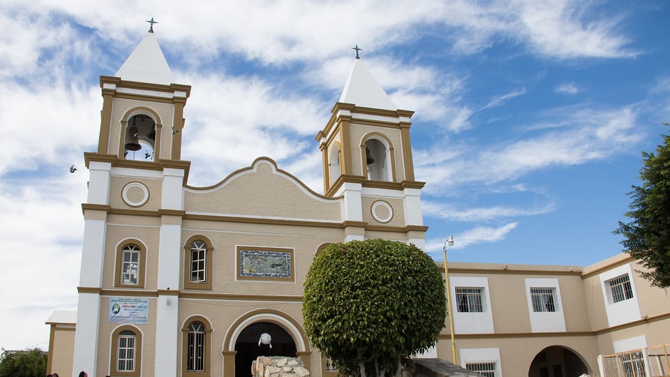 The mission church of San José del Cabo on its plaza