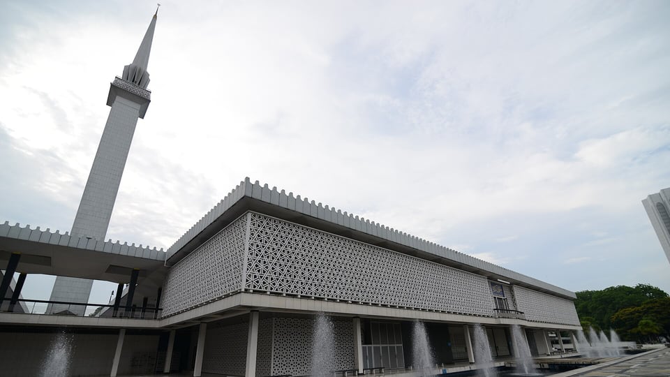 National Mosque of Malaysia, its minaret and geometric façade