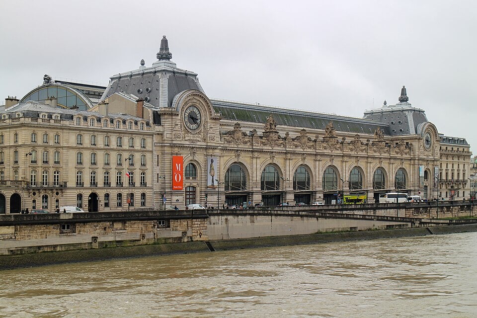 The Musée d’Orsay exterior beside the Seine