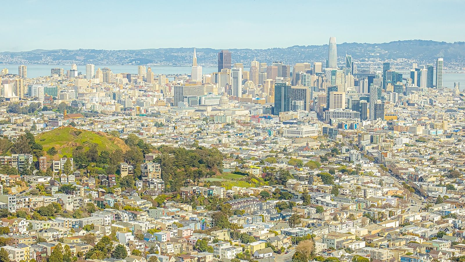 San Francisco’s downtown skyline and the East Bay beyond, seen from Twin Peaks